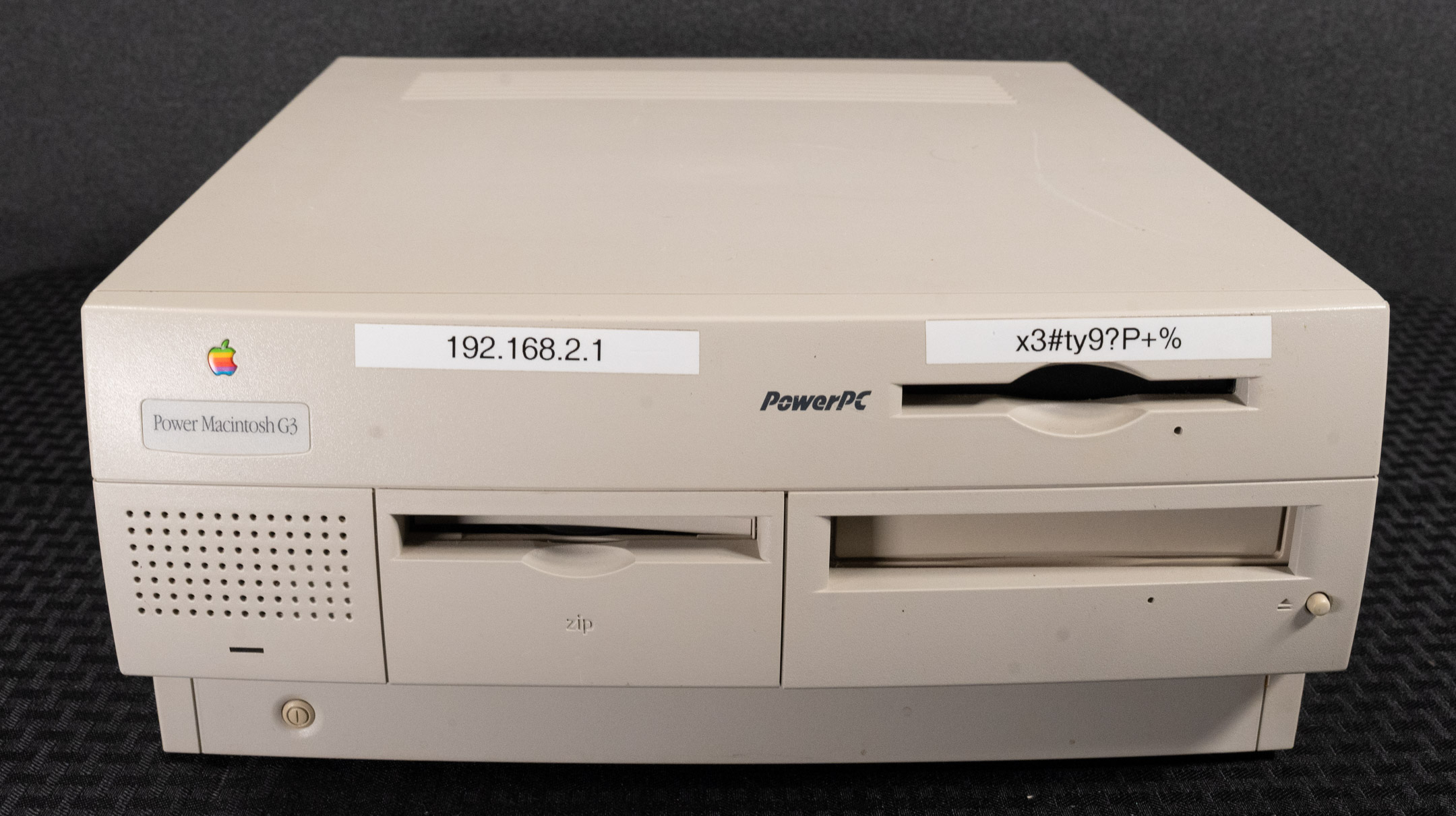 Beige-G3_1943.jpg