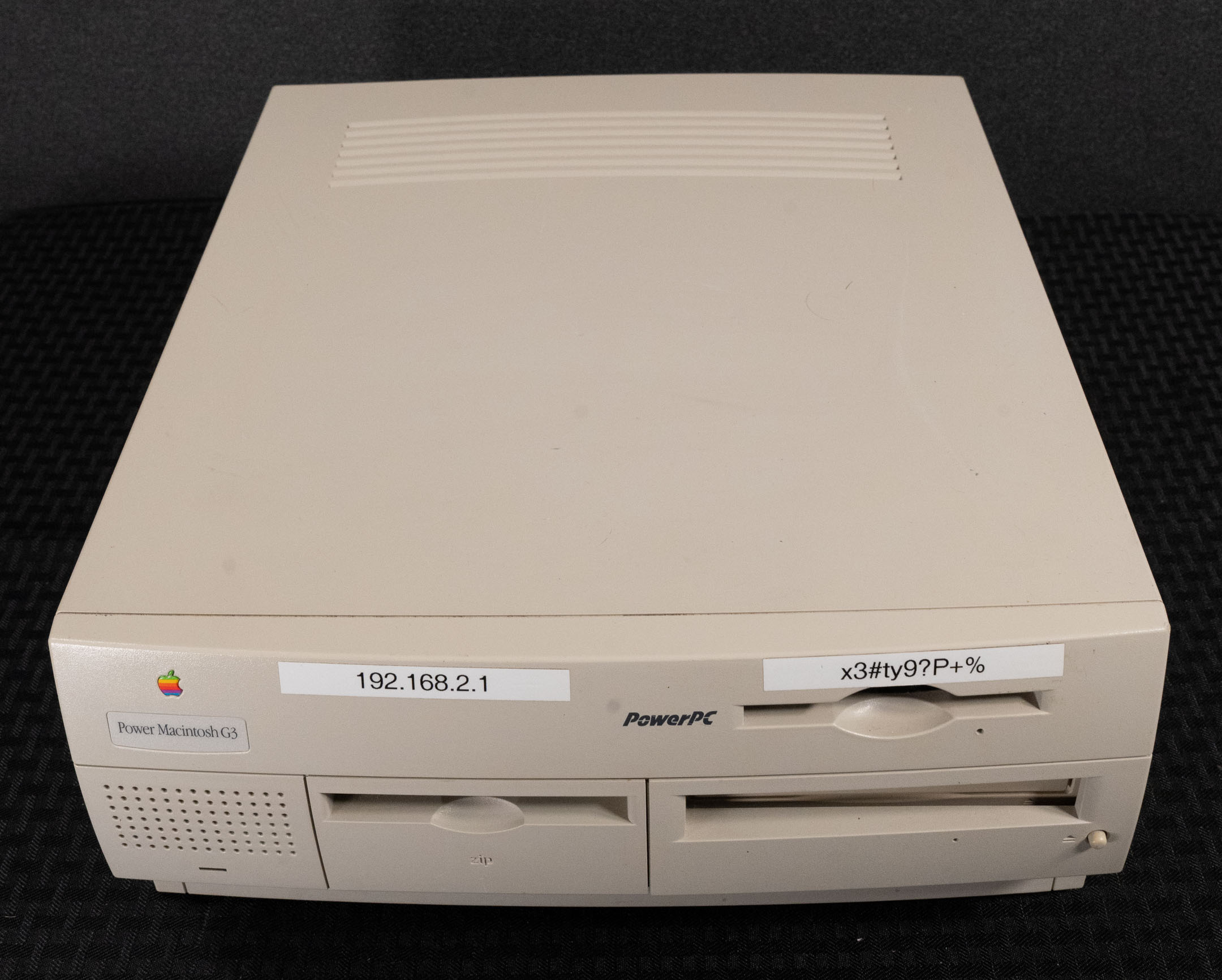 Beige-G3_1944.jpg