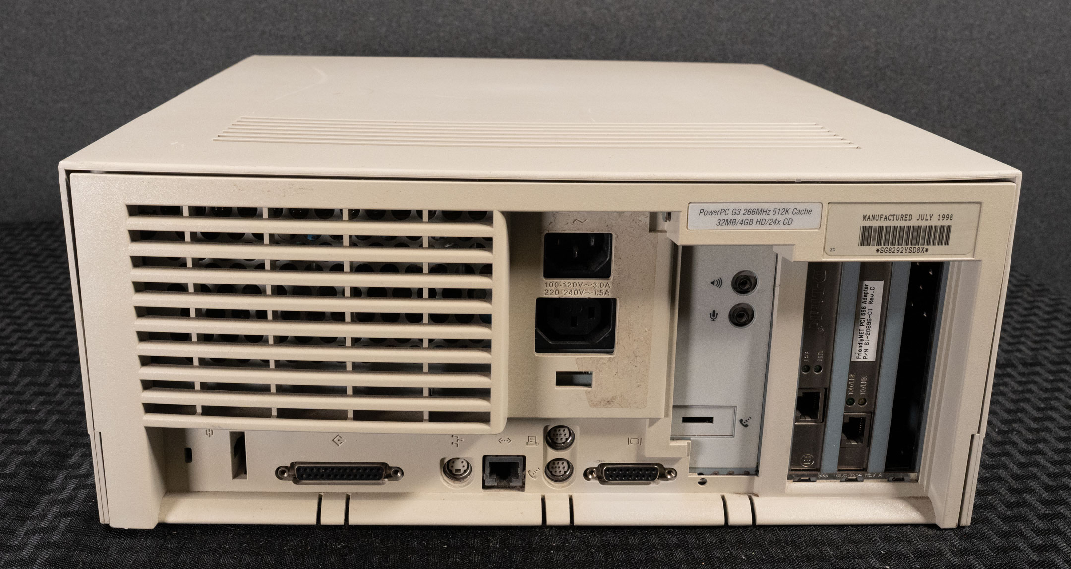 Beige-G3_1946.jpg