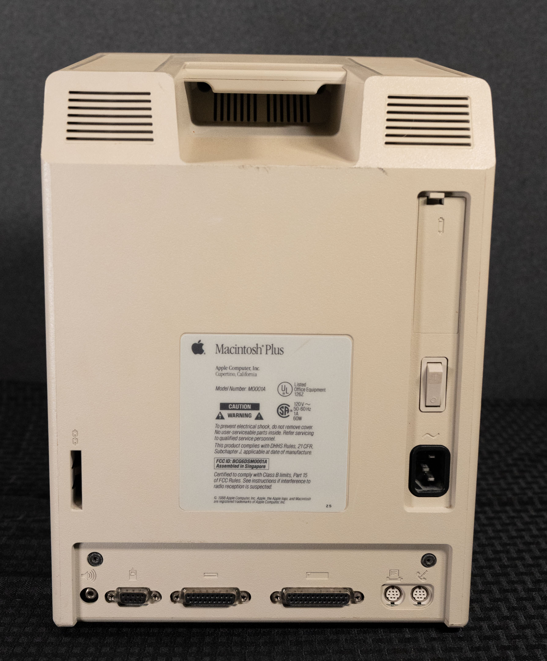 Mac_Plus_1_1855.jpg