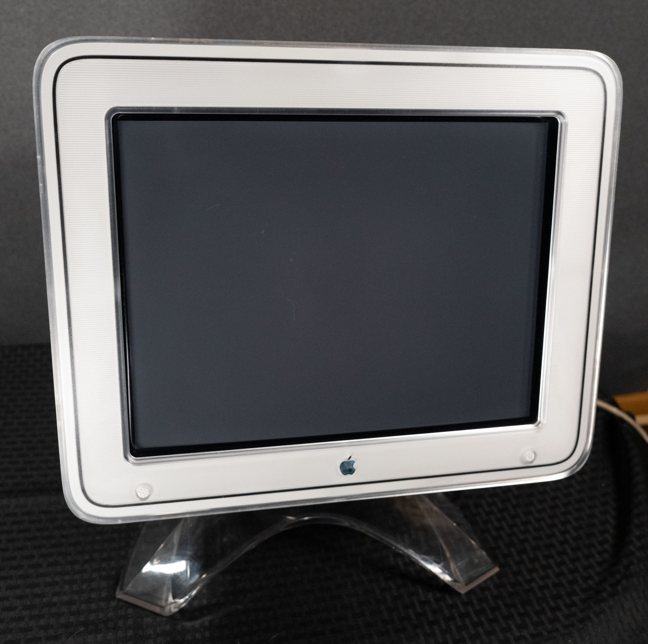 Studio_Display_1903.jpg